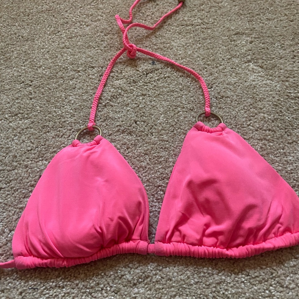 Vitamin A Triangle bikini top - EUC 💖